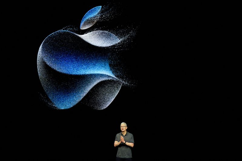 Apple wants to run its AI servers using its own chips, Bloomberg News reports
